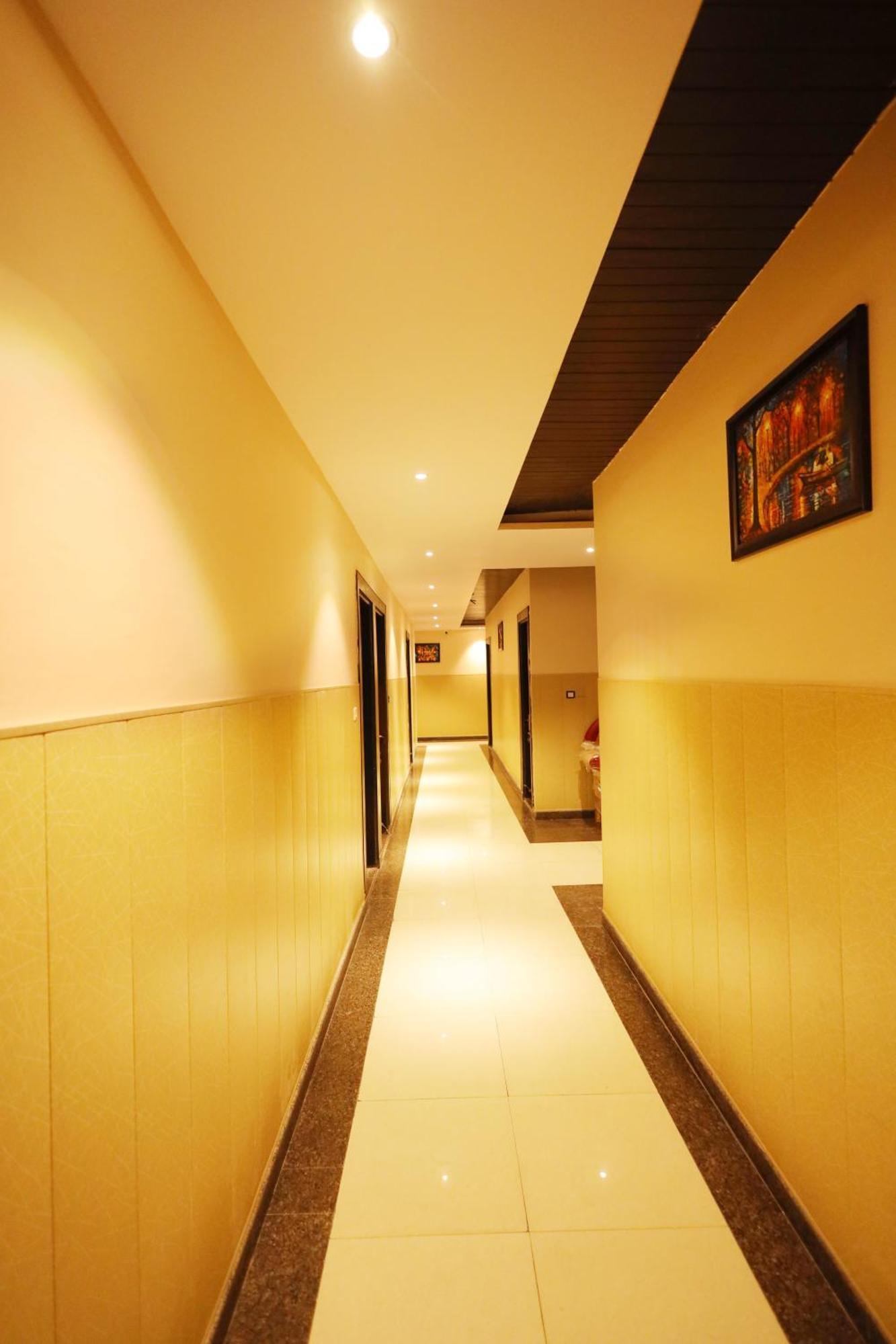 Hotel Bhagyaraj Palace A Luxury Hotel Keshavpuram Канпур Екстер'єр фото